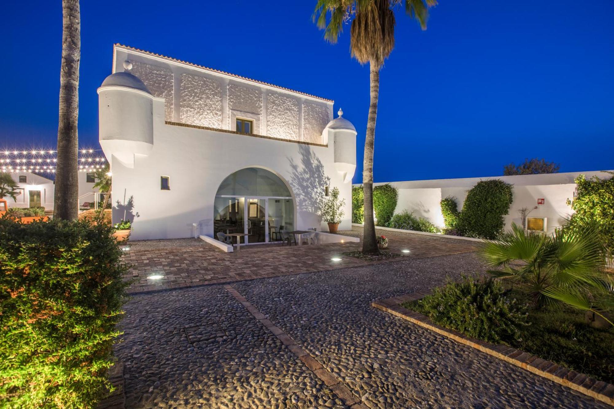 Torre Fiore Hotel Masseria Пистичи Екстериор снимка