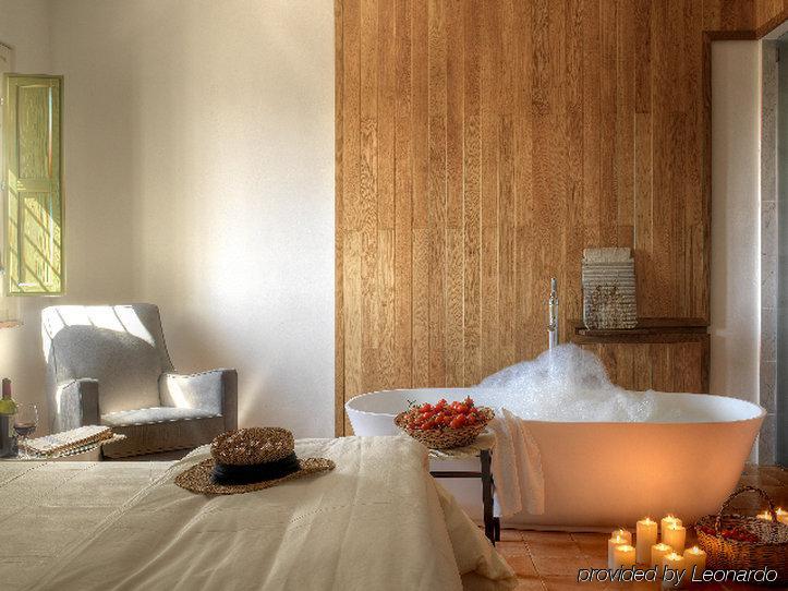 Torre Fiore Hotel Masseria Пистичи Стая снимка